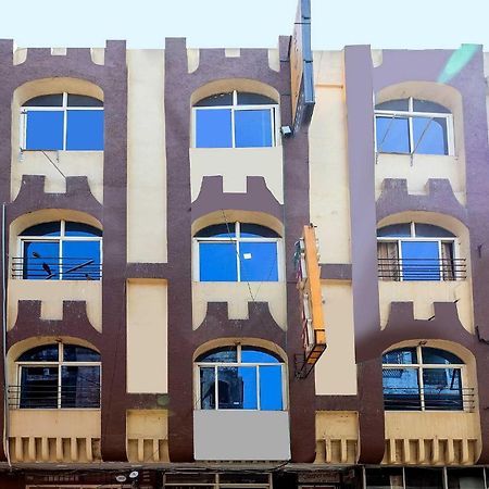 Spot On Hotel Sawera Indore Esterno foto