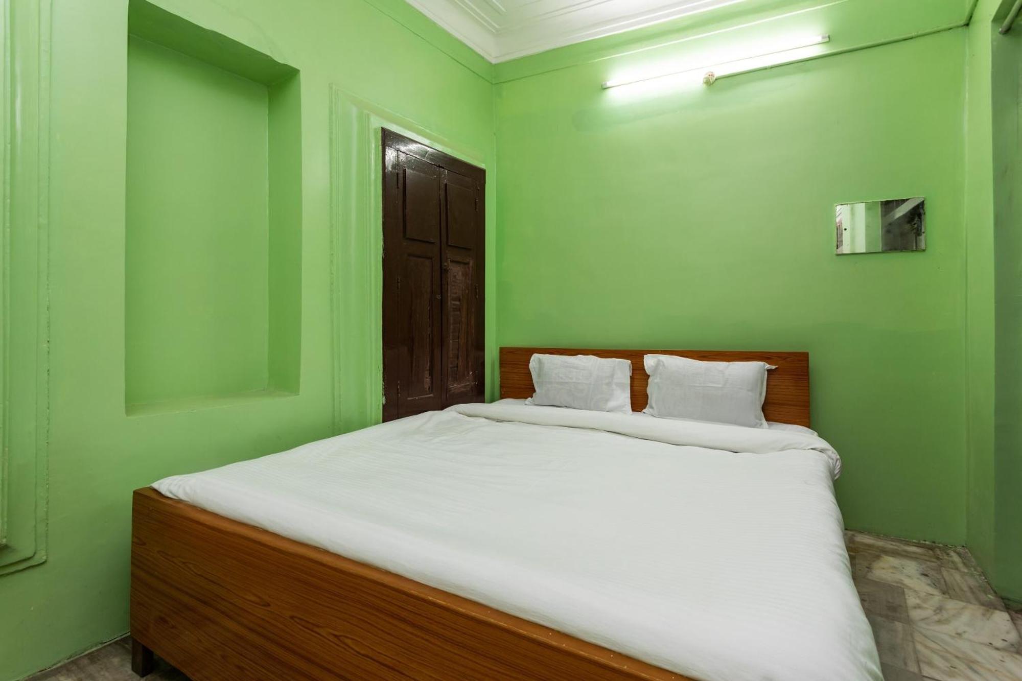Spot On Hotel Sawera Indore Esterno foto