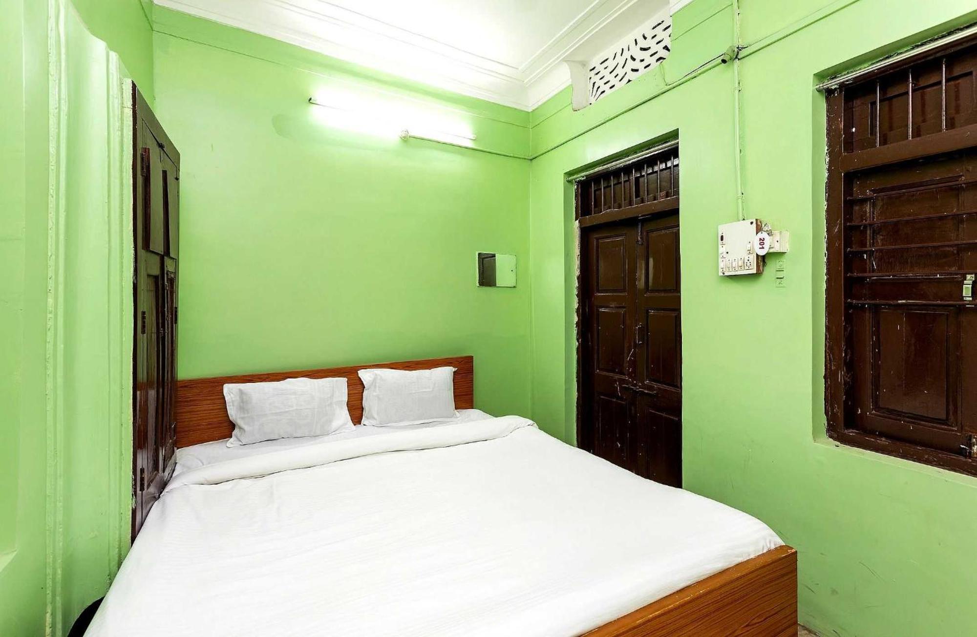 Spot On Hotel Sawera Indore Esterno foto