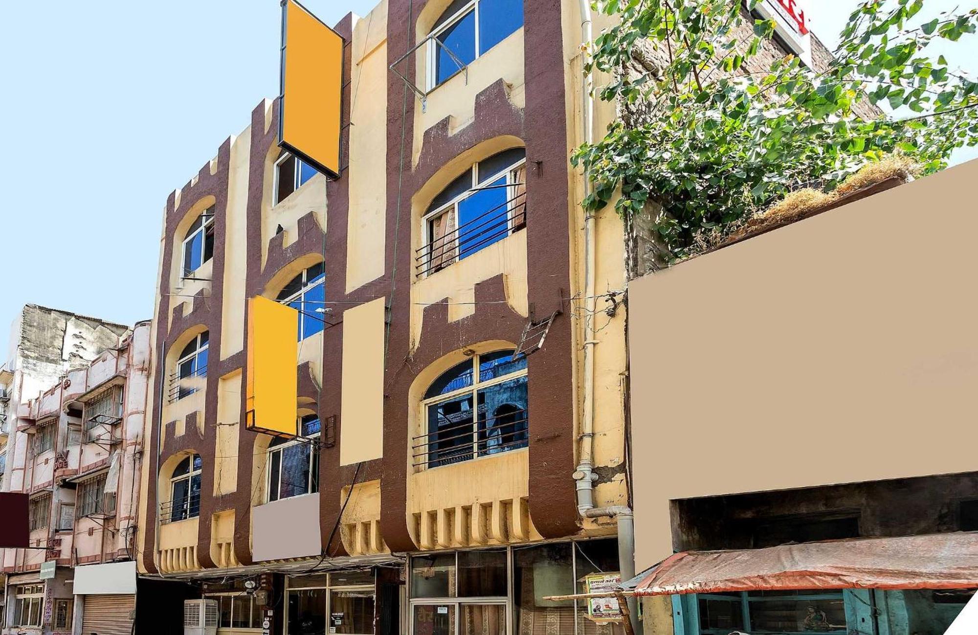 Spot On Hotel Sawera Indore Esterno foto