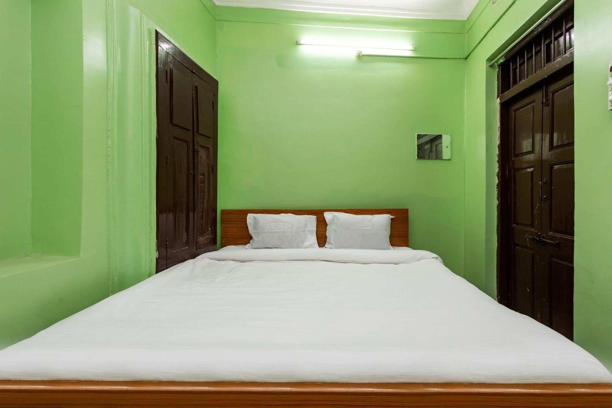 Spot On Hotel Sawera Indore Esterno foto